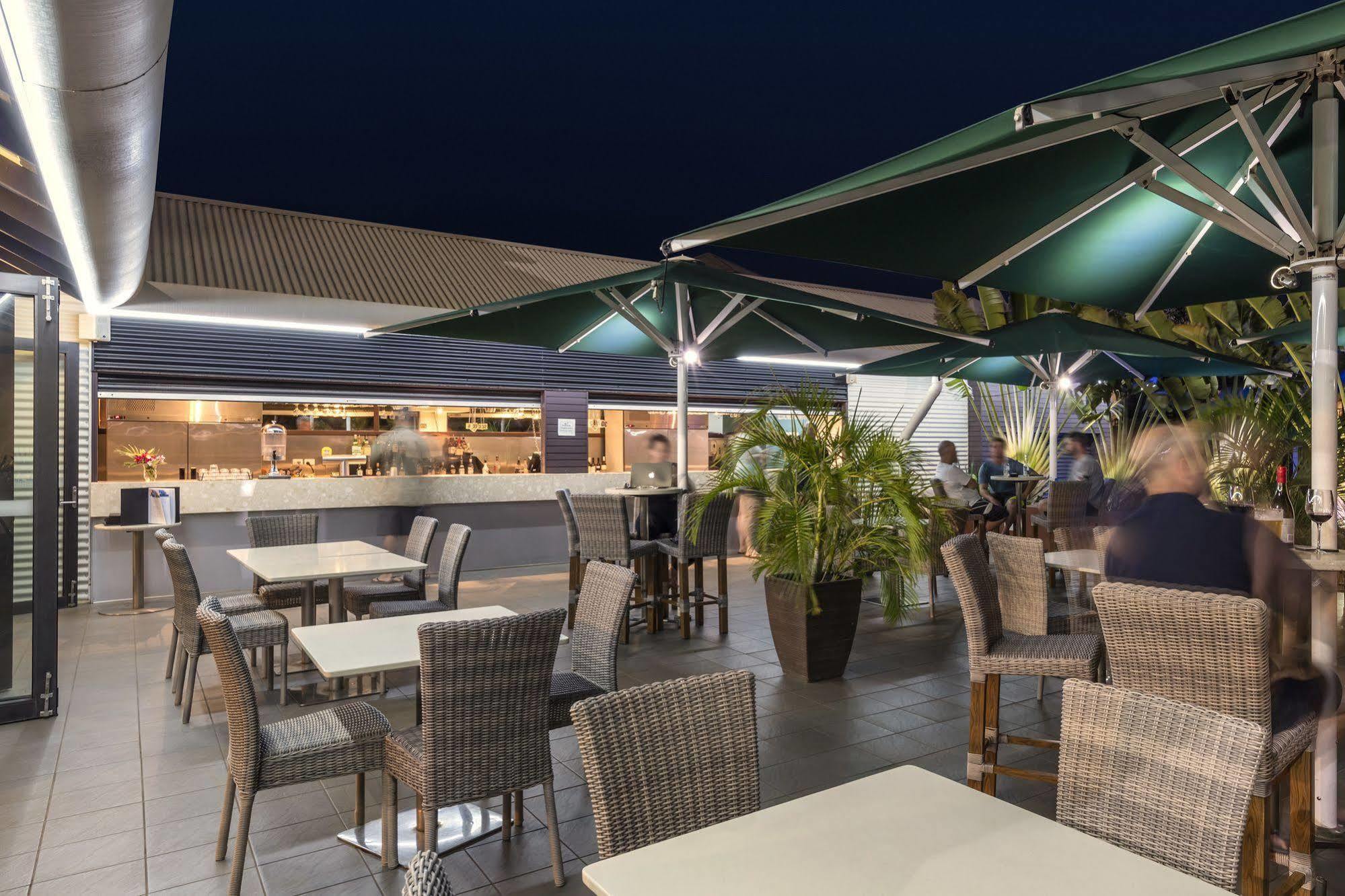 Oaks Cable Beach Resort Esterno foto